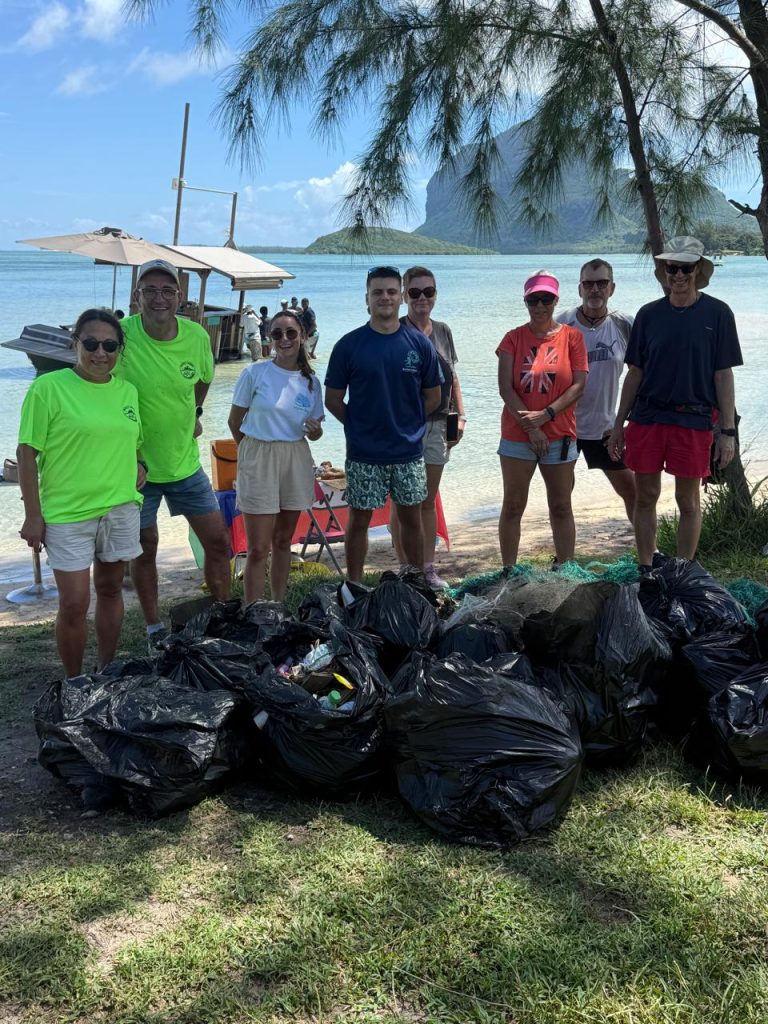 Beach Clean with Protez Moris and Enfant Nature